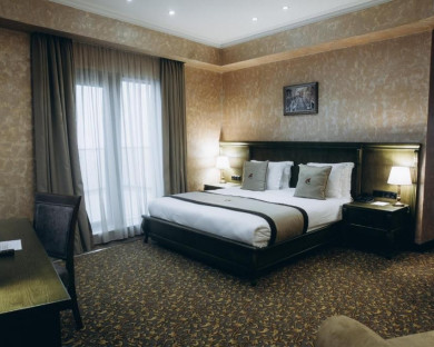Batumi-ColosseumMarina-17.jpg