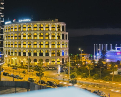 Batumi-ColosseumMarina-5.jpg