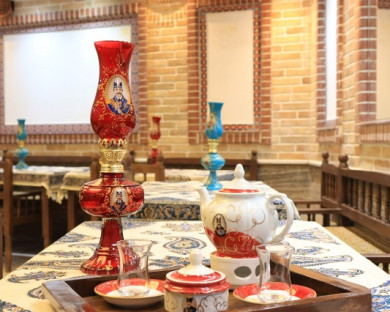 Shiraz-Baharnaranjhafez-04.jpg