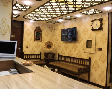 Shiraz-Baharnaranjhafez-05.jpg