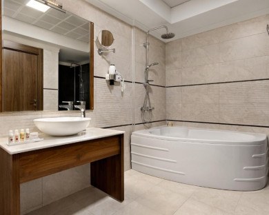 Van-Ramada-28.jpg