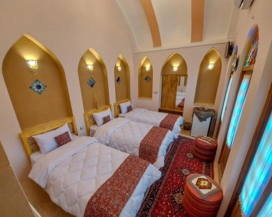 Yazd-YazdanGerd-2.jpg